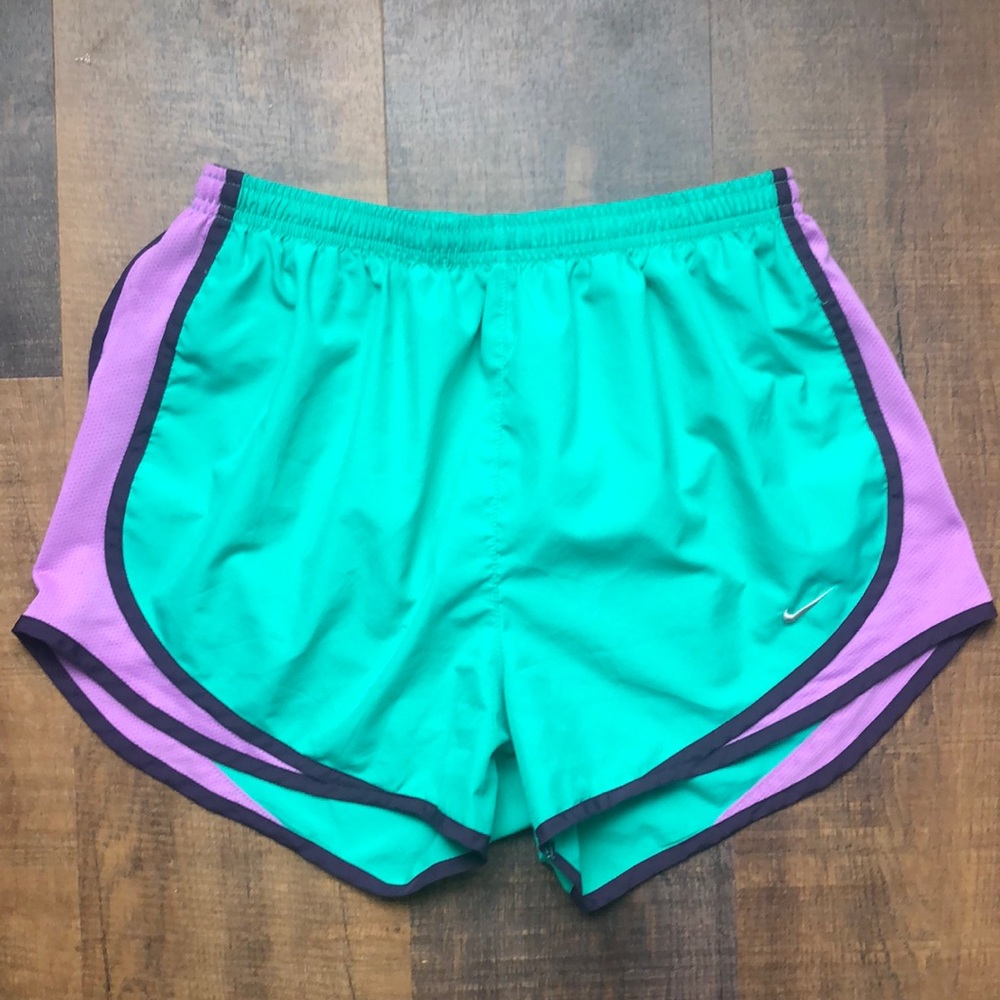 M women’s Nike dry fit running shorts